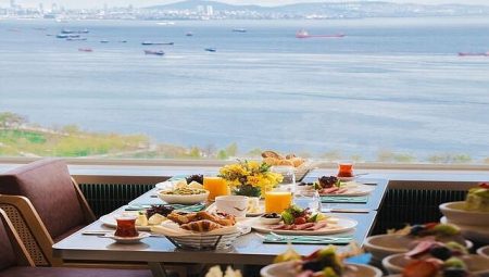 Anneler Günü’nde Marmara Denizi Görünümünde Brunch Keyfi: Sky167’de Annenize Lezzetle Taçlanan Bir Gün İkram Edin!
