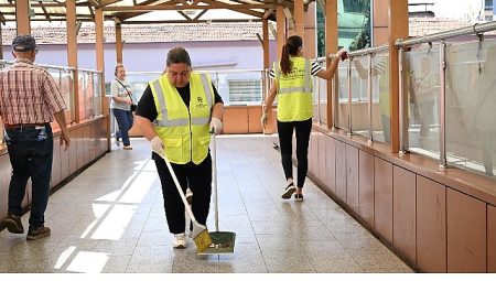 Aydın Büyükşehir Belediyesi’nin Etraf Bakım ve Paklık Çalışmaları Devam Ediyor