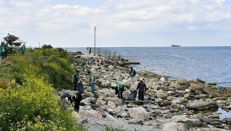 Beylikdüzü’nde Etraf Seferberliği: Gürpınar Kıyısı’nda 100 Kilo Atık Toplandı