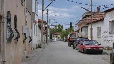 Burhaniye Belediyesi’nden kapsamlı yol seferberliği