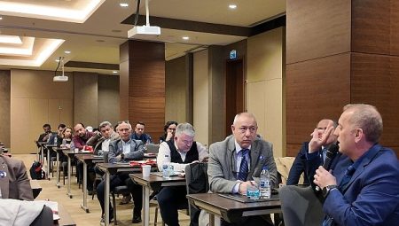 Çinli üreticiler ile Türk iş insanları İstanbul’da bir ortaya geldi