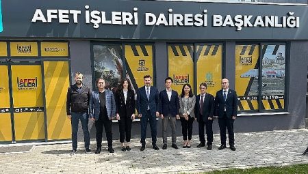 Japon heyetten Büyükşehir’e değerli ziyaret