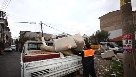 Karabağlar’da Etraf Kirliliğine Geçit Yok!