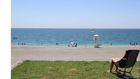 Konyaaltı Kıyısı yaza hazır