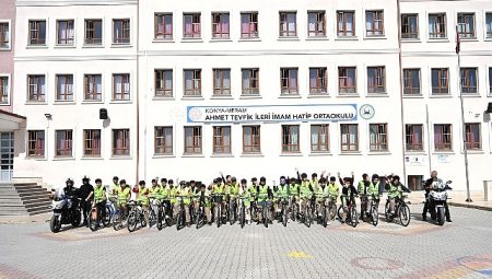 Lider Altay: “Güvenli Okul Yolları Projesi ile Çocuklar Okullarına Bisikletle İnançla Ulaşabiliyor”