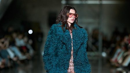 Nesrin Cavadzade, Emre Erdemoğlu’nun Birinci Bayan Koleksiyonuyla Podyumda!