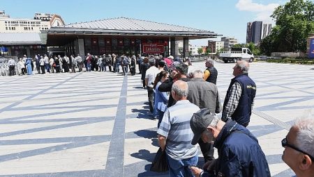 Osmangazi Belediyesi’nden fiyatsız fide dağıtımı