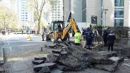 Sarıyer Maslak yol çökmesinde su ve doğalgaz sınırları onarıldı, akış olağana döndü