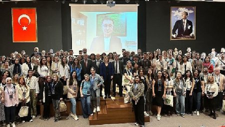 Uzmanından Toplumsal Medya Uyarısı: Olağan His Döngüsünü Bozuyor