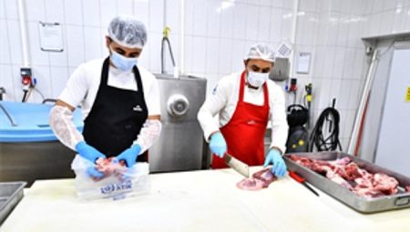 İzmirlilerin et bağışları gereksinim sahiplerine ulaştırılıyor