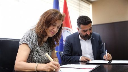 Karşıyaka’da ‘sağlıklı kentleşme’ için imzalar atıldı