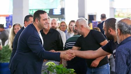 Lider Erman Uzun’dan bayram öncesi pazaryeri ziyareti