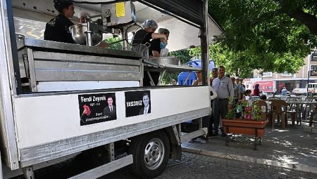 Salihli Belediyesi’nden Merhum Lider Ferdi Zeyrek İçin Lokma Hayrı