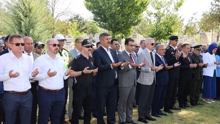 15 Temmuz’da Şehitler Merasimle Anıldı