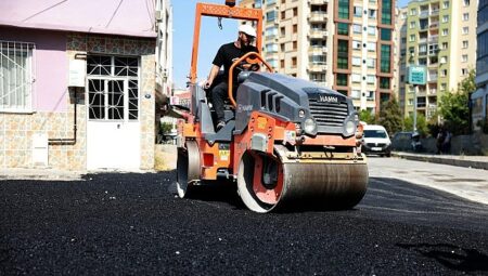 Bayraklı’da asfaltlama seferberliği – 24 mahallede çalışmalar başladı