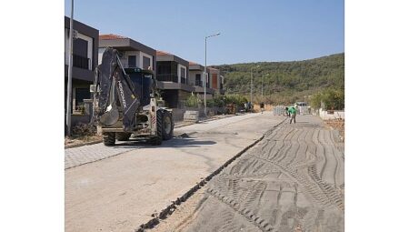 Cunda (Alibey) Adası’nda Yol Yenileme Çalışmaları