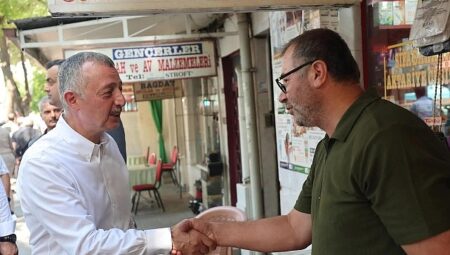 Esnafımızla her vakit omuz omuzayız
