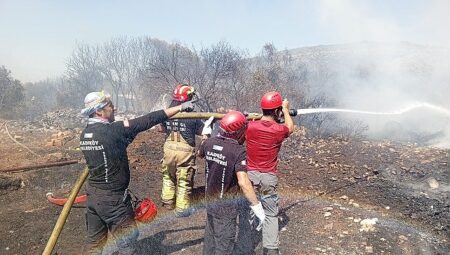 Kadıköy’den Yola Çıkan İkinci Gruplar Yangın Bölgesine Ulaştı