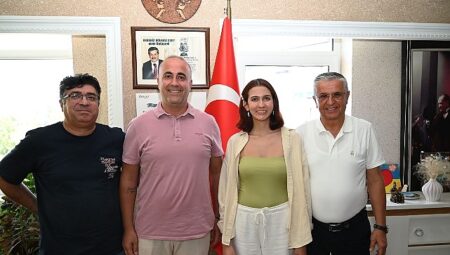 Kemer’in gururu Öztürk’ten Lider Topaloğlu’na ziyaret