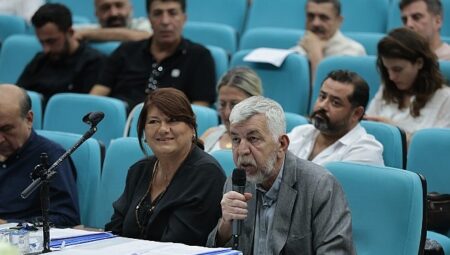 Konak Meclisi’nde iki yeni çöp kamyonu muştusu geldi