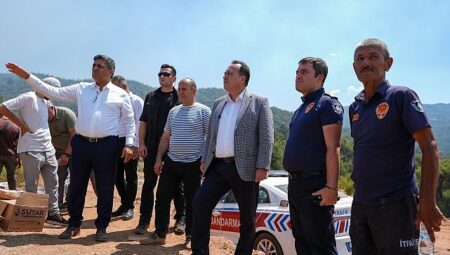Lider Dutlulu Yangın Bölgelerinde İncelemelerde Bulundu