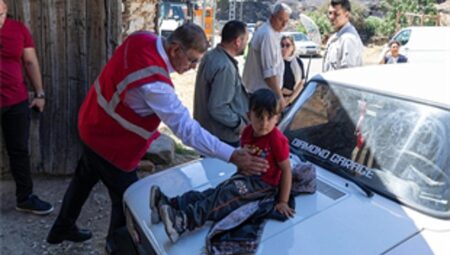 Lider Tugay yanan köyler için İzmir dayanışmasının ateşini yaktı