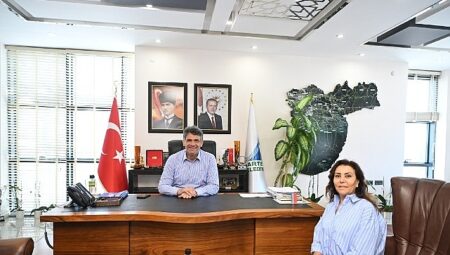 Şef Ayten Saner’den Lider Kocaman’a Ziyaret