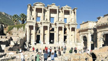 Turistler ‘uzaktan’ geldi – Düzgün Haber