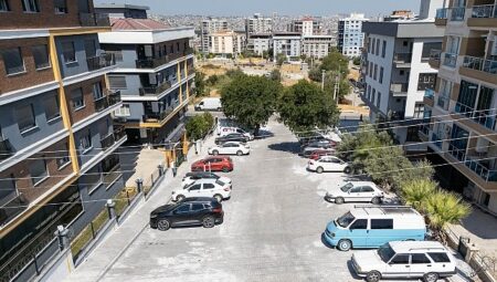 Buca’da cep otoparkları ile mahalleler nefes alıyor