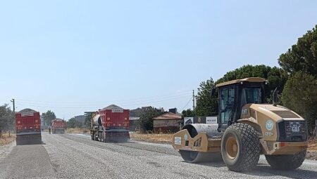 Büyükşehir’den 13 Bin Ton Asfalt, 55 Kilometre Sathi Kaplama