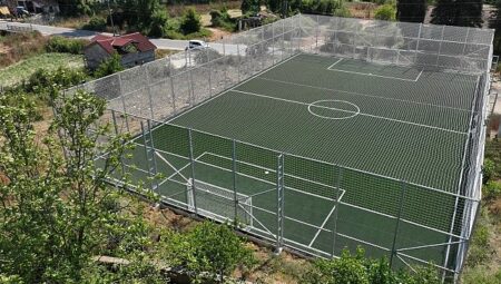 Büyükşehir’den Kocaeli’ye 11 yeni futbol alanı