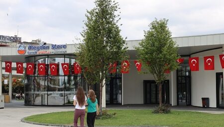 Büyükşehir’in “Yeşil” hassasiyeti Ulusal İrade Meydanı’na da yansıdı