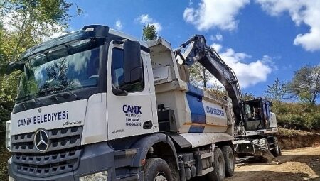 Canik’te Ulaşım Atağı Sürat Kesmeden Devam Ediyor
