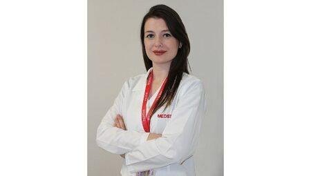 Cildinizin Yaşlanmasını Geciktiren 4 Tedbir