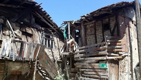 Daha inançlı bir Osmangazi için metruk binalar yıkılıyor
