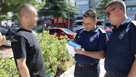 Edremit’te yere çöp ve izmarit atana para cezası periyodu başladı