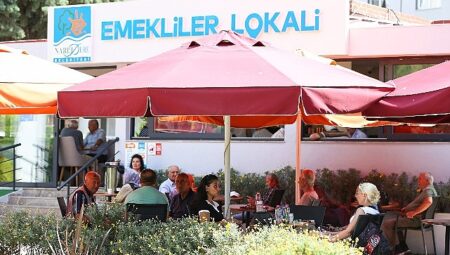 Emekliler Lokali’ne rekor ilgi: 2 şube, 80 bin konuk