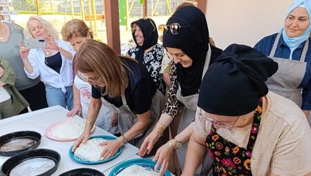 İrfaniye’de ekmekler bayan dayanışmasıyla pişti