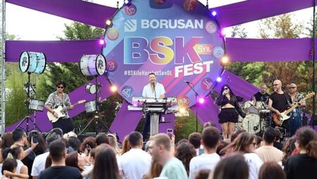 İskender Paydaş ve Orkestrası Borusanlılar için harika bir konser verdi