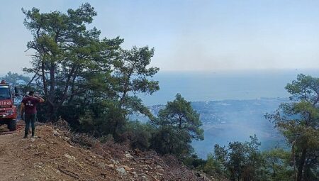 Kemer’de korkutan yangın
