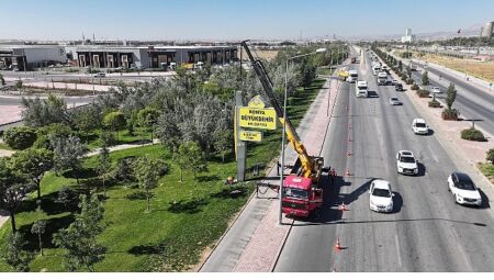 Kent Estetiği ve Trafik Güvenliği İçin Totem ve Tabelalar Kaldırılıyor