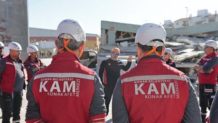 ​Konak’ın hayat kurtaracak timi alana indi