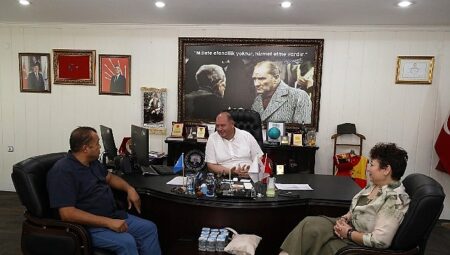 Lider Çiçek, Muhtarlar Derneği’ni Ağırladı