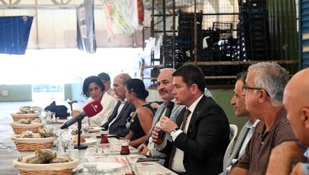 Lider Erkan Aydın, Dikkaldırım’da vatandaşla buluştu
