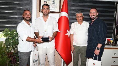 Lider Topaloğlu’na teşekkür ziyareti