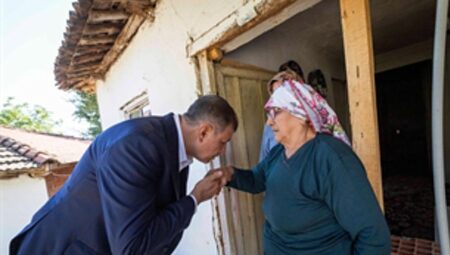 Lider Tugay’dan yangında vefat eden Şahin’in aile konutuna taziye ziyareti