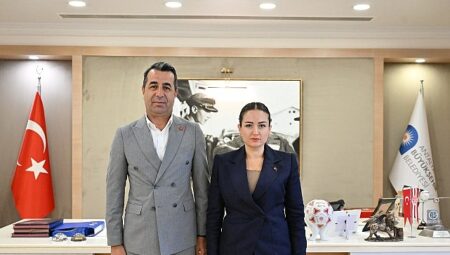 Özdemir Merkezefendi ve Tuzlukçu Belediye Liderlerini kabul etti