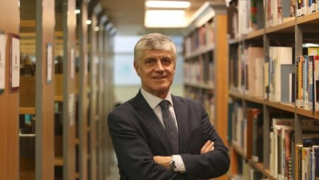 Prof. Dr. Tayfun Uzbay: “Zayıflama maksadıyla, ister besin desteği ister öbür bir ilaç olsun, ezbere ilaç kullanılmaz!”