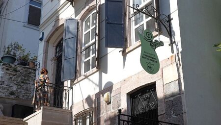 Psikososyal Takviye Merkezi Konaklıların yanında