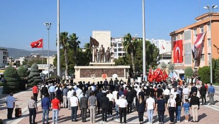 Torbalı Kurtuluşunu Kutluyor